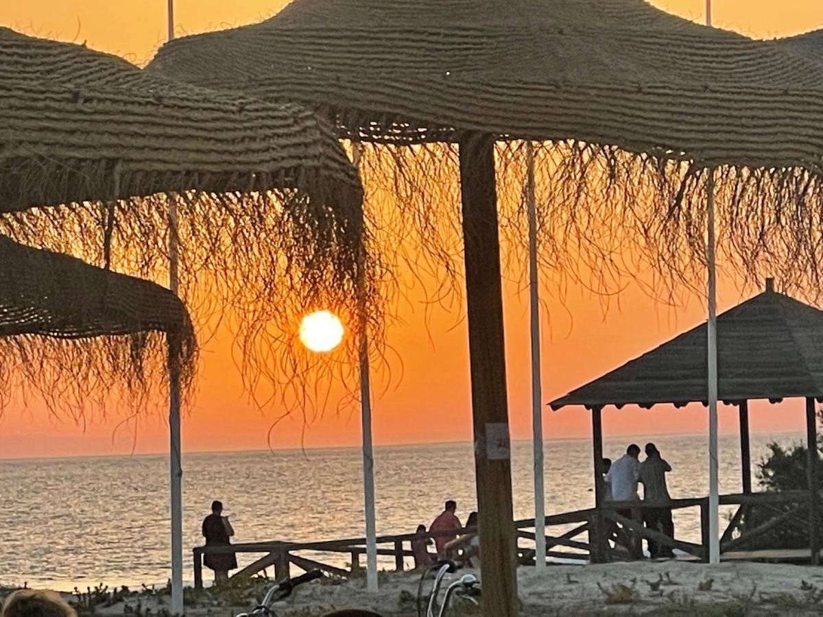 Hochwertiges Haus In Wunderschoener Golf Anlage Am Meer ロタ エクステリア 写真